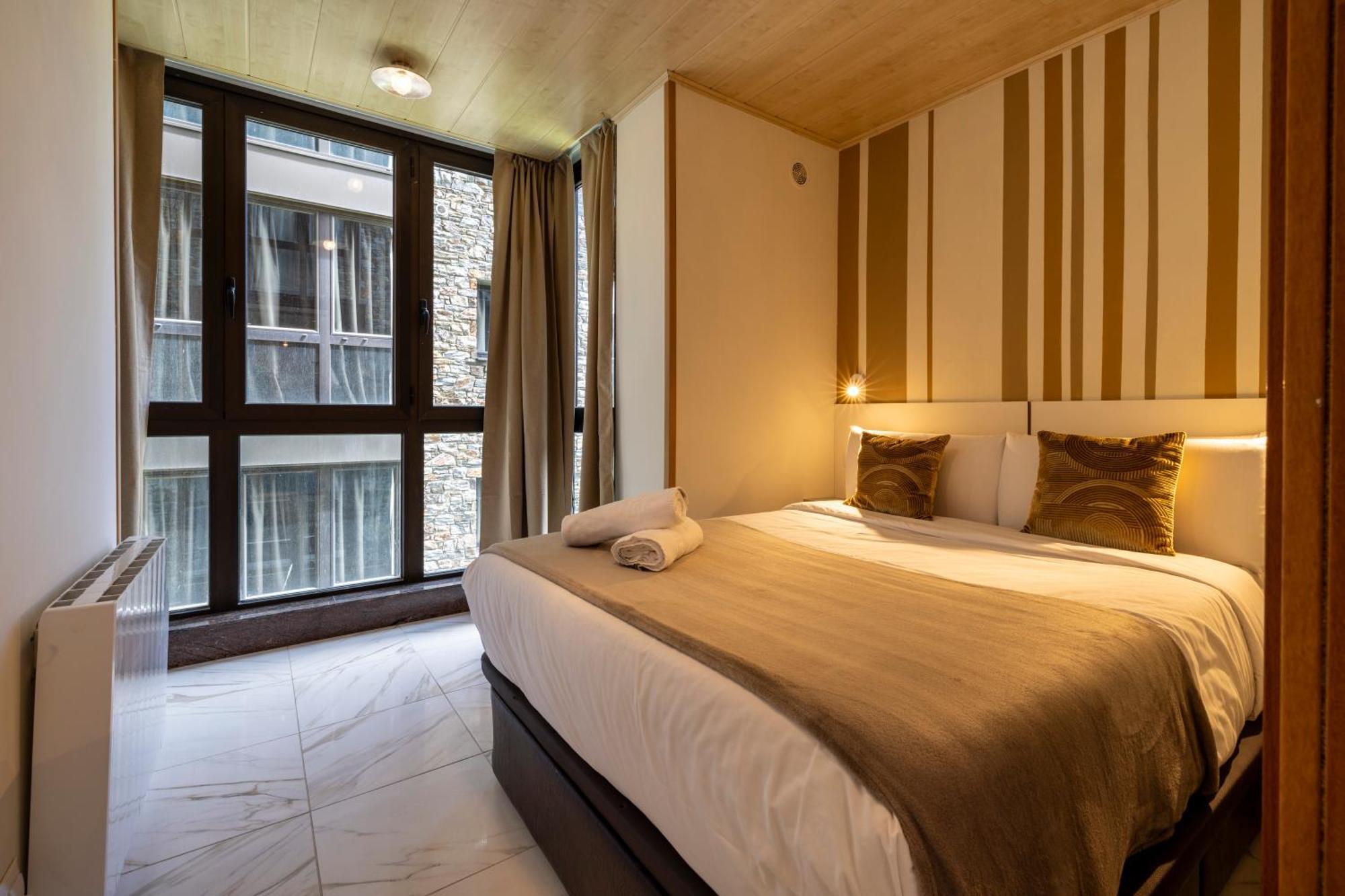 Increibles Vistas A Montanas En El - Parking - Wifi - In Out L By Bonesvacances Apartamento *